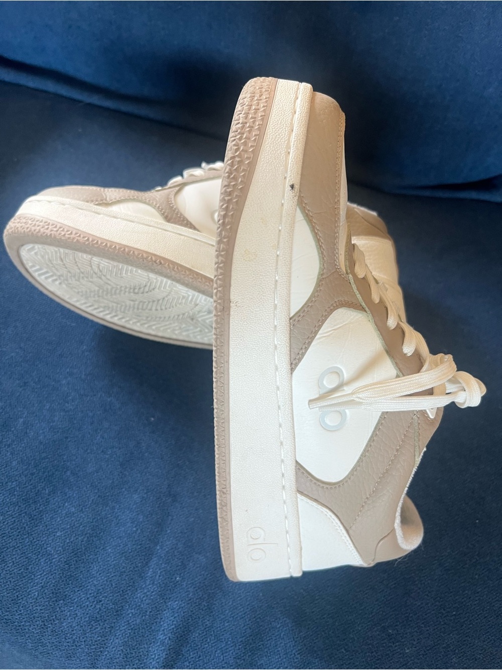 Woman Sneakers in Beige and Cream